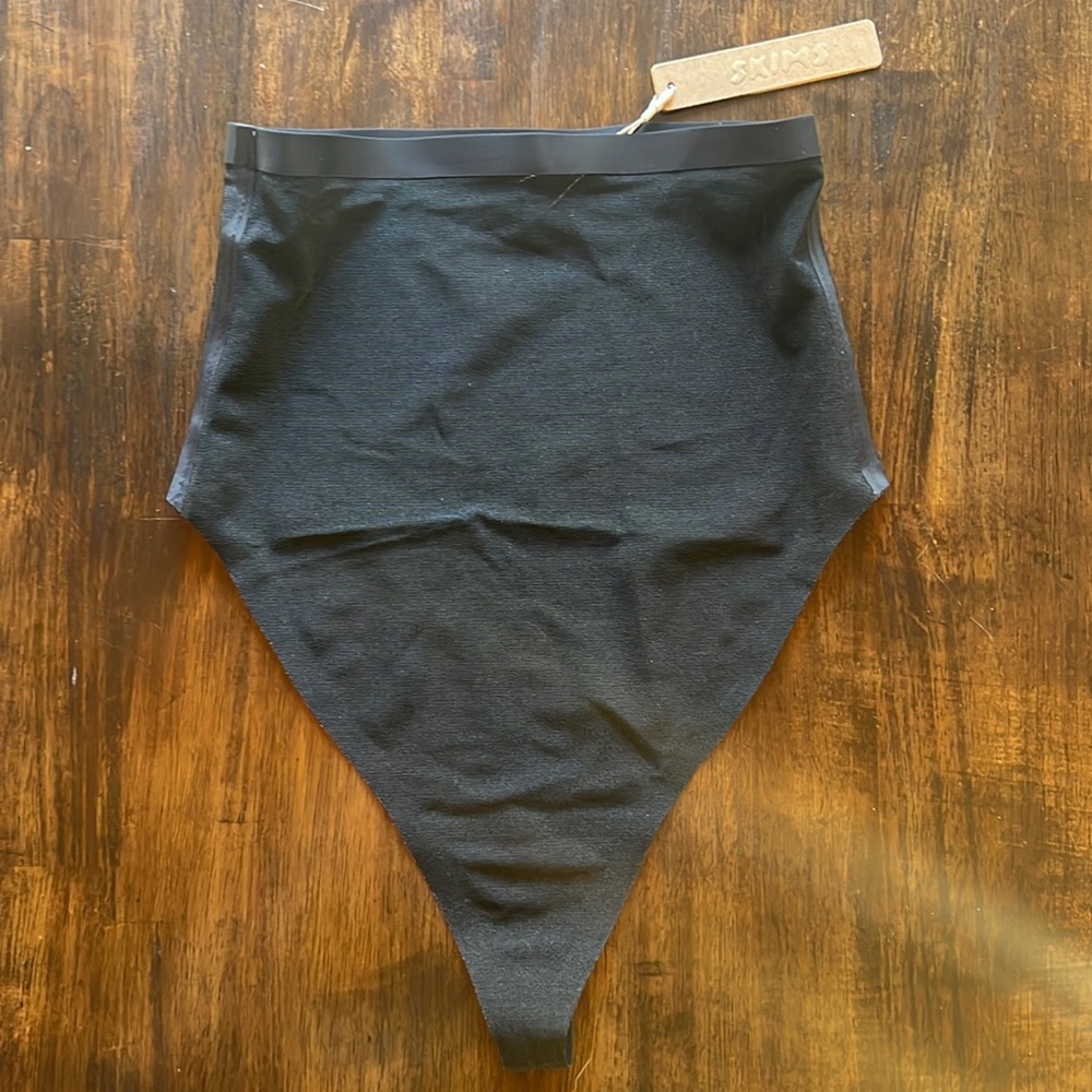 SKIMS Sheer Sculpt High Waisted Thong NWT